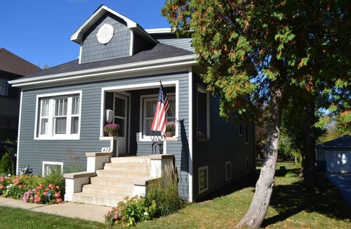Clarendon Hills Apartment | Clarendon Hills Garden