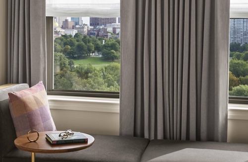 Back Bay East Hotel | Classic Corner Park View Suite At The Newbury Boston!