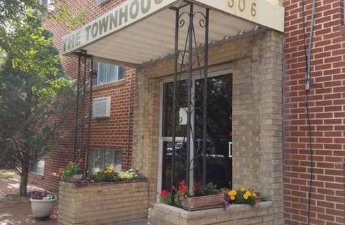 Cheyenne Condo | Clean & Comfortable 2BR Western Style Near Frontier Park