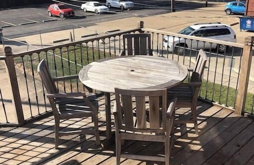 Springfield Apartment | Close to Downtown - 2 queen beds