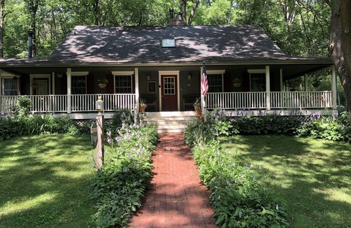 Galena House | Close to Galena, close to perfect. Premier get away. Three beautiful suites.
