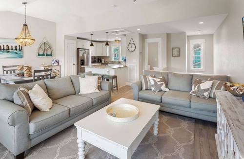 Colington House | Coastal family escape w/beach access & pool