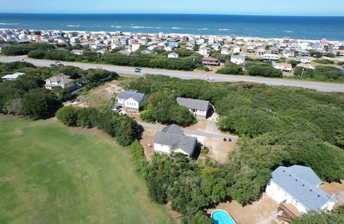 Sea Scape House | Coastal Retreat with Beautiful views-completely updated for a cozy stay!