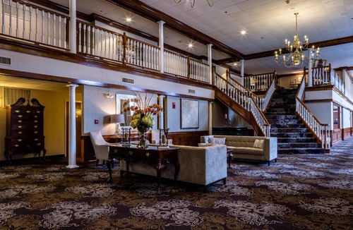 Gardner Hotel | Colonial Hotel