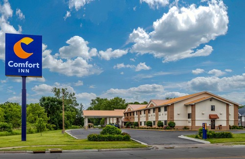 Quad Cities Hotel | Comfort Inn Moline - Quad Cities