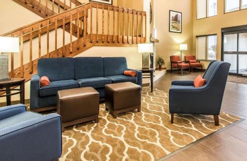 Effingham Hotel | Comfort Suites Effingham Central