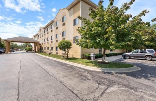 Lombard Hotel | Comfort Suites Lombard - Addison