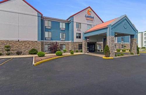 Lansing Hotel | Comfort Suites near I-80 and I-94