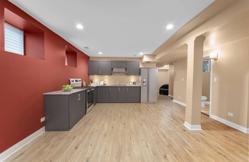 Grand Boulevard Apartment | Comfortable 2-bedroom apartment in phenomenal Chicago