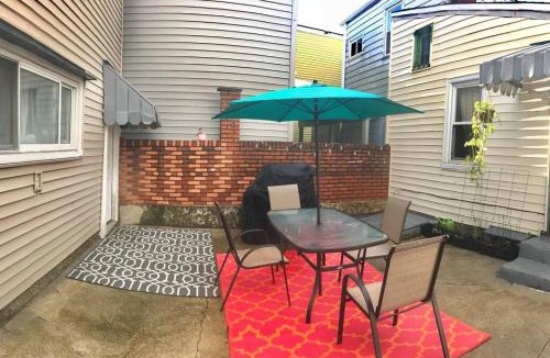 Bloomfield Apartment | Comfortable Apartment - Pittsburgh's Little Italy