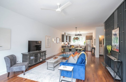 North Nashville House | Comfortable Group Stay 5 minutes to Broadway/Downtown/Germantown.