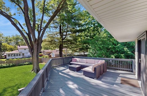 Naperville House | Comfortable Naperville Escape – Close to Downtown & Train!