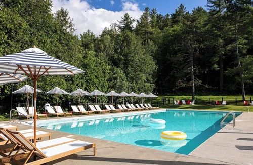 Stowe Area Hotel | Comfortable Retreat for Explorers Near Von Trapp Lodge! Outdoor Pool!