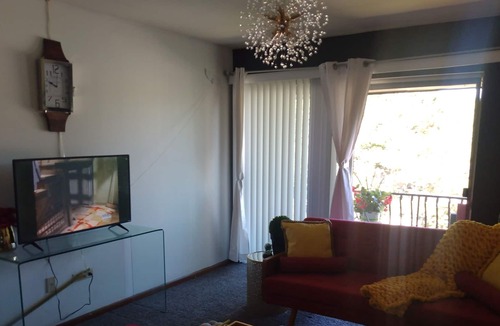Lansing Condo | Comfortable vibrant condo. 15 minutes to Chicago