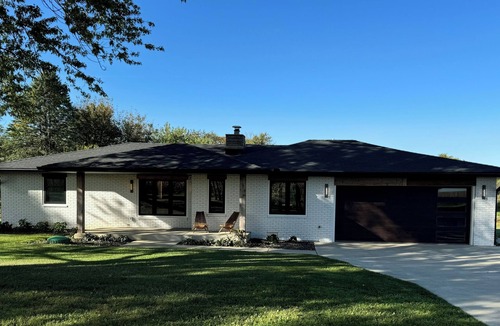 Orange Prairie House | Completely remodeled luxury 3 bedroom, 3 bathroom House in quiet country setting