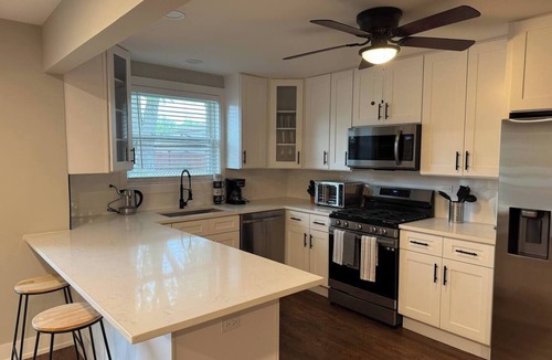 Oak Forest House | Completely renovated home