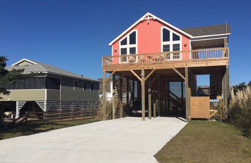 Avon Cottage | Conched Out - 2BR, 2 Full BA, Sleeps 6