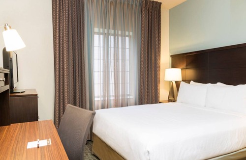 Oakbrook Terrace Condo | Condo ∙ 1 bedroom ∙ 4 guests