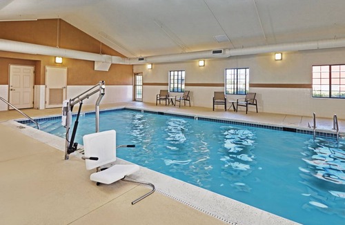 Glenview Condo | Condo ∙ 1 bedroom ∙ 2 guests