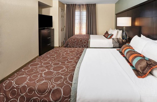 Glenview Condo | Condo ∙ 2 bedrooms ∙ 5 guests