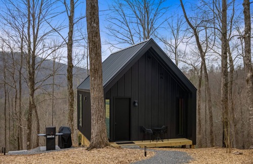 Sparta Cabin | Constellation Aries Suite