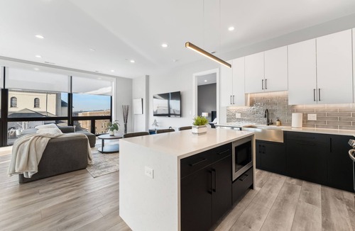 Lower West Side Apartment | Contemporary Luxury: New 3BR/2BA Stylish Haven