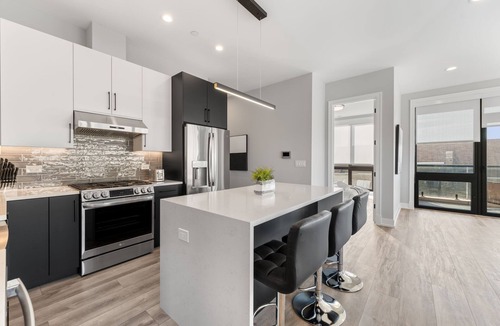 Lower West Side Apartment | Contemporary Luxury: New 3BR/2BA Stylish Haven