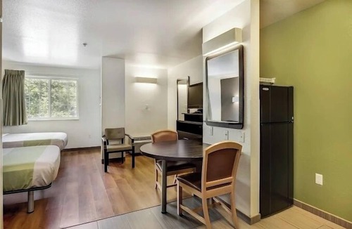 East Brunswick Hotel | Convenient Stay Near Rutgers
