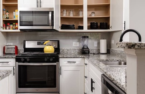 Gurnee Apartment | Corporate Housing by MGM