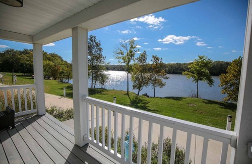 Ottawa Cottage | Cottage ∙ 2 bedrooms ∙ 10 guests