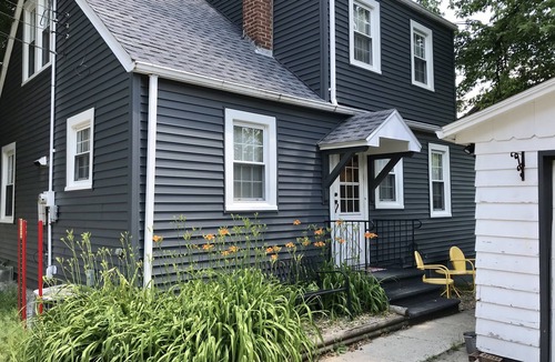 La Salle House | Cottage Charm, 3 Bedrooms - 10 Minutes to Starved Rock!