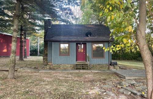 Anna House | Country, hideaway cabin close to town, 15 minutes from wineries