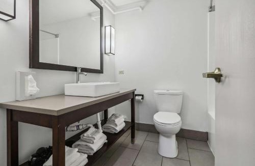 Bensenville Hotel | Country Inn & Suites by Radisson, Chicago O'Hare South, IL