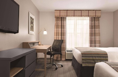 Schaumburg Hotel | Country Inn & Suites by Radisson, Schaumburg, IL
