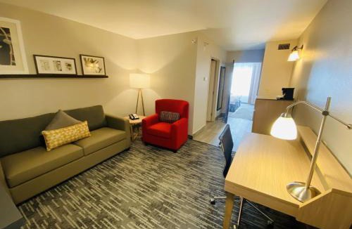 Champaign Hotel | Country Inn & Suites by Radisson, Champaign North, IL