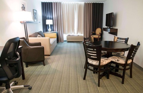 Effingham Hotel | Country Inn & Suites by Radisson, Effingham, IL