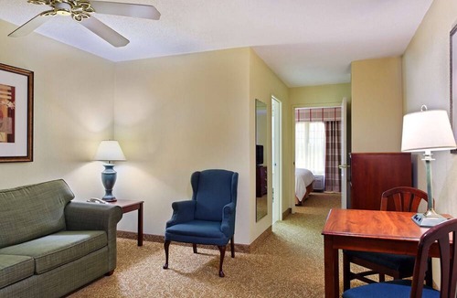 Elgin Hotel | Country Inn & Suites by Radisson, Elgin, IL