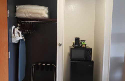 Fairview Heights Hotel | Country Inn & Suites by Radisson, Fairview Heights, IL