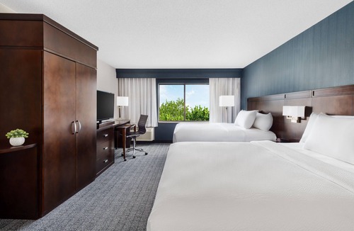 Manchester Hotel | Courtyard by Marriott Manchester - Boston Regional Airport