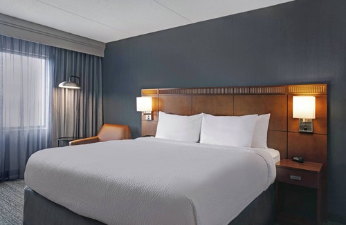 Elmhurst Hotel | Courtyard Chicago Elmhurst/Oakbrook Area