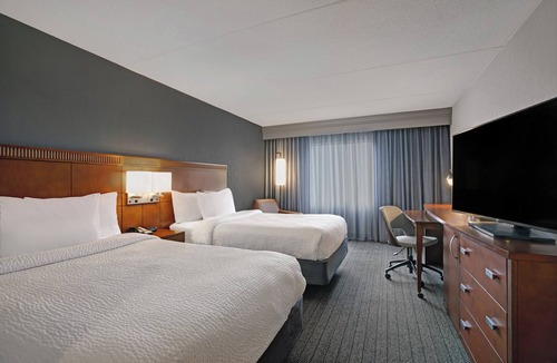 Elmhurst Hotel | Courtyard Chicago Elmhurst/Oakbrook Area