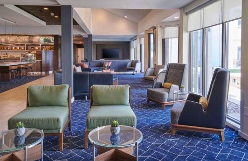 Highland Park Hotel | Courtyard Chicago Highland Park/Northbrook