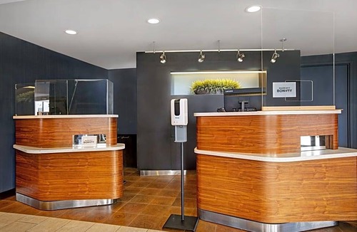 Elmhurst Hotel | Courtyard Chicago Elmhurst/Oakbrook Area