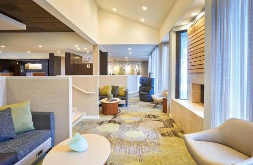 Wood Dale Hotel | Courtyard Chicago Wood Dale/Itasca