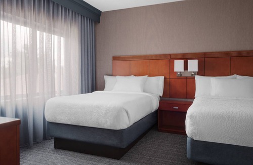 Wallingford Hotel | Courtyard New Haven Wallingford