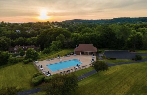 The Galena Territory House | Cozy 1 Bedroom, 2 Bath Townhome in the Galena Territory