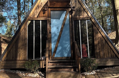 Townley Cabin | Cozy 1-bedroom Aframe cabin With Wifi