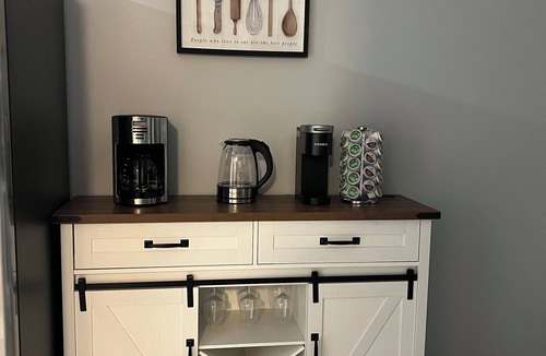 Fowler Apartment | Cozy 1-bedroom apartment located right outside of Quincy, IL.