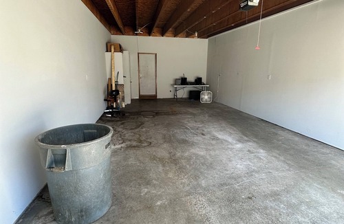 Penfield Apartment | Cozy 2-bedroom apartment in Urbana with WiFi, AC, and 2 car garage