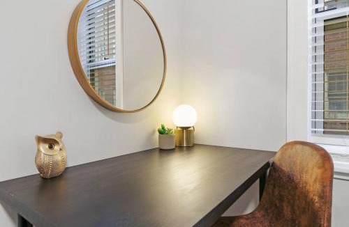 Chicago Apartment | Cozy 2BR Apt - Perfect for a Seamless Stay - Montrose 1A